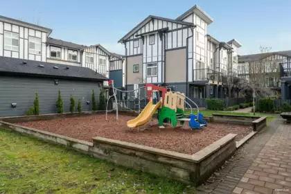 Community Amenities Photo (Clubhouse) of 15 9560 Alexandra Road, Richmond, BC