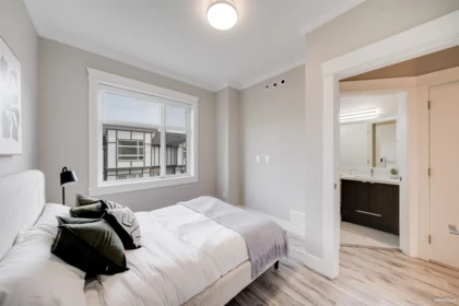 Hallway Photo of 15 9560 Alexandra Road, Richmond, BC