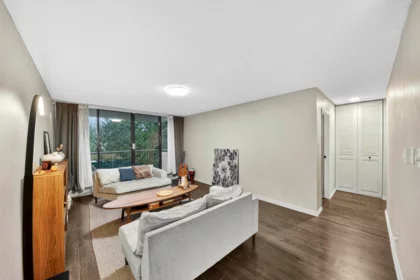 304 7235 Salisbury Avenue, Burnaby, BC, Burnaby — Apartment/Condo for sale
