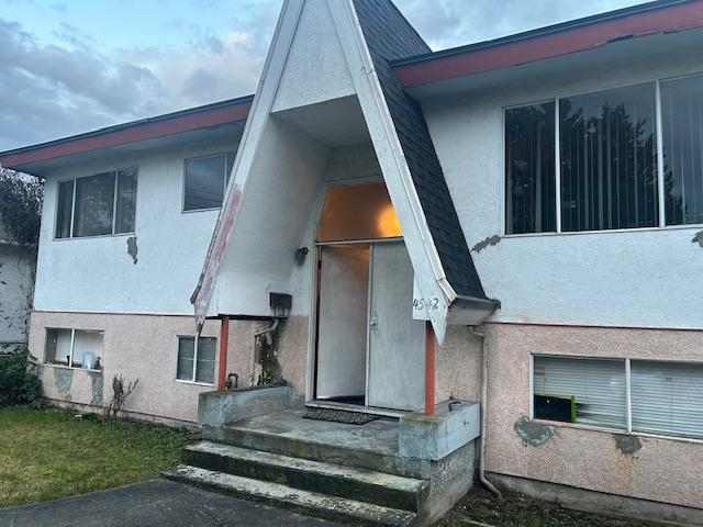 Powder Room Photo of 4542 Joyce Street, Vancouver, BC