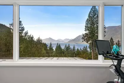 Guest Bathroom Photo of 1028 Goat Ridge Drive, Britannia Beach, BC