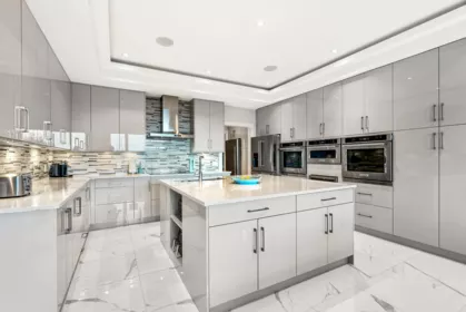 Kitchen Island Photo of 1028 Goat Ridge Drive, Britannia Beach, BC