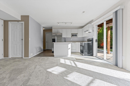 Hallway Photo of 3236 Mallard Street, Abbotsford, BC