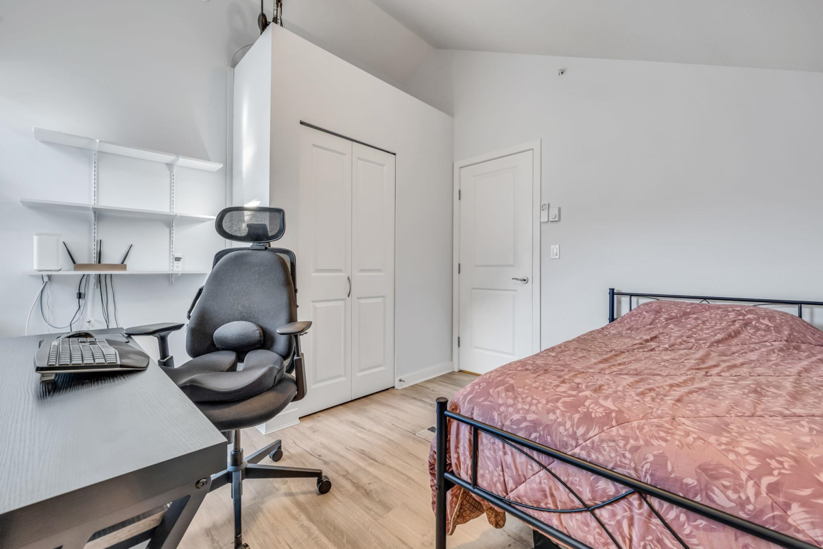 Basement Recreation Room Photo of 4 7179 201 Street, Langley, BC