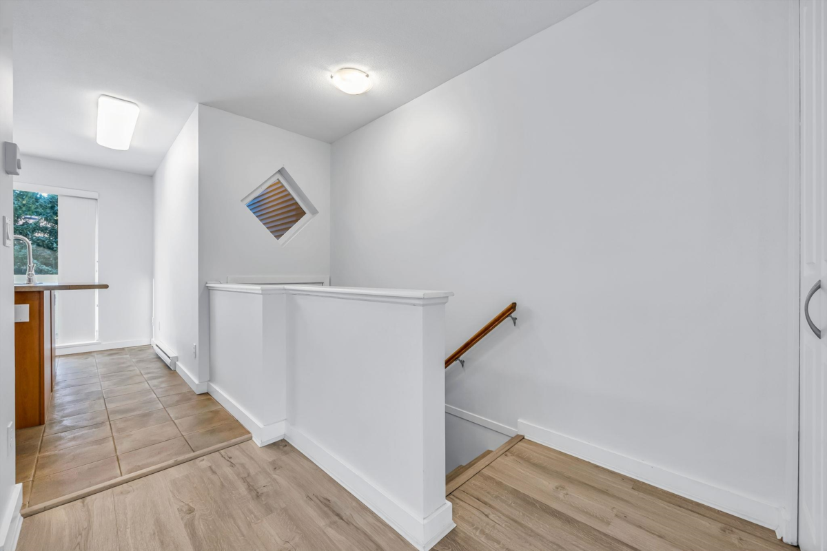 Dining Area Photo of 4 7179 201 Street, Langley, BC