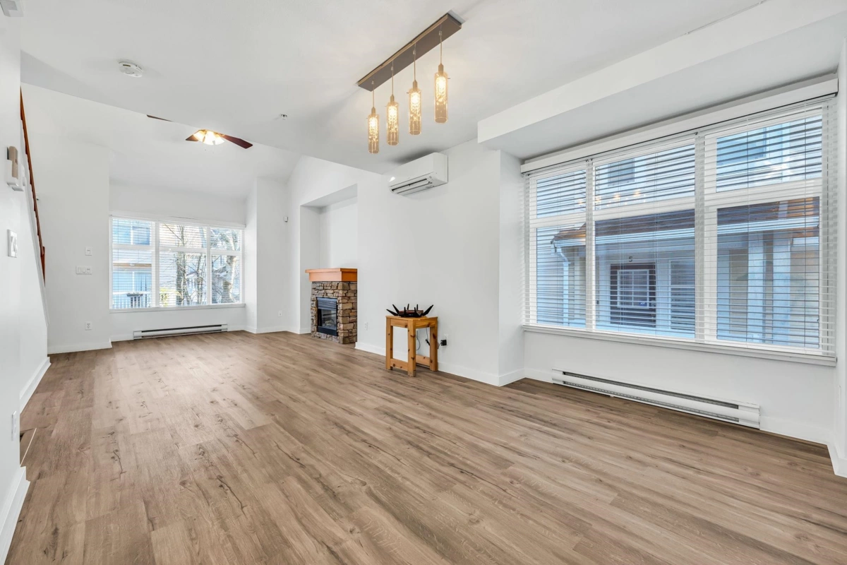 Guest Bathroom Photo of 4 7179 201 Street, Langley, BC