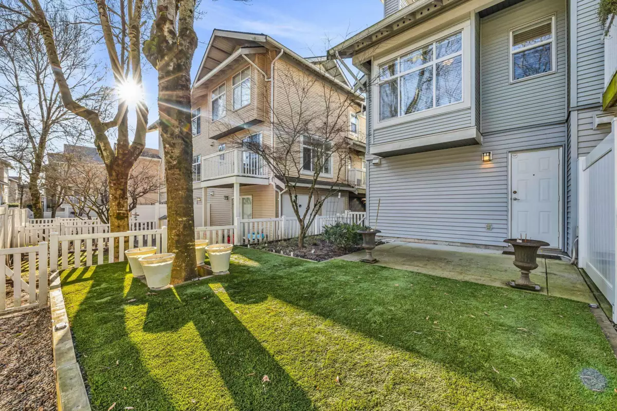 Hot Tub / Spa Photo of 4 7179 201 Street, Langley, BC