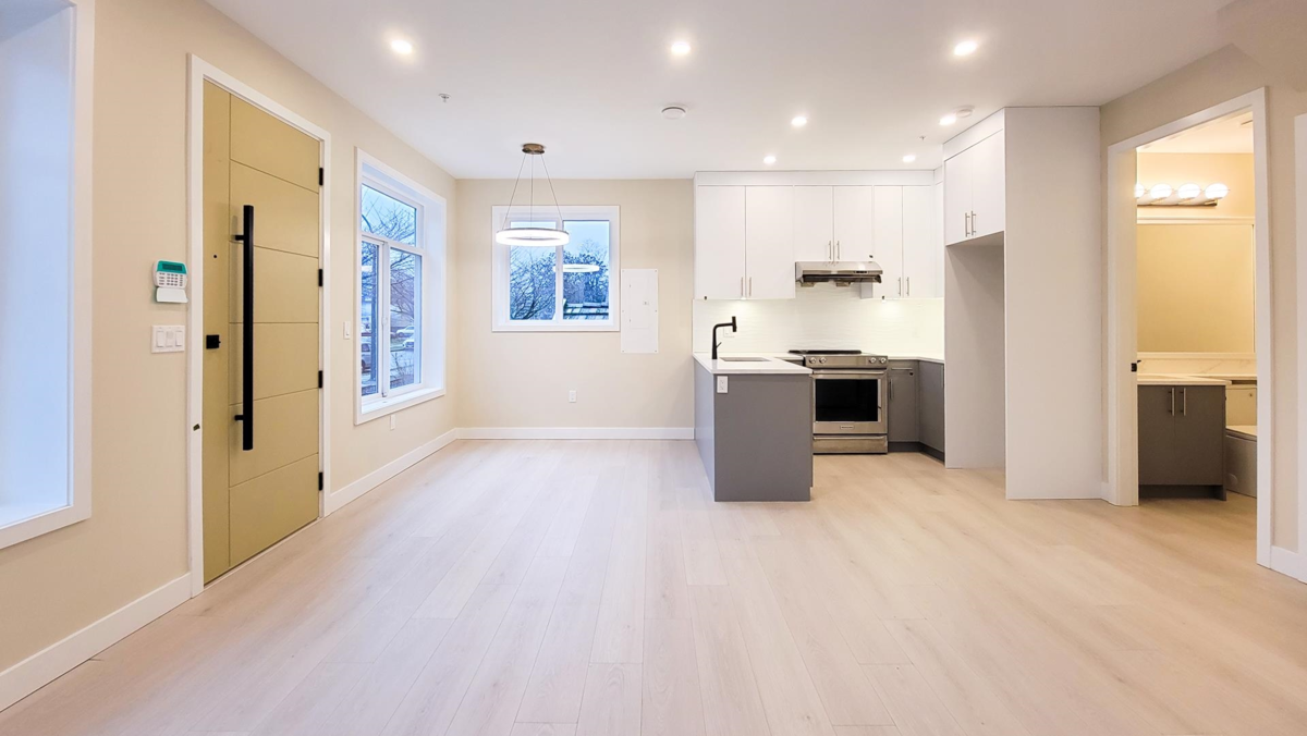 Dining Area Photo of 3431 E 23rd Avenue, Vancouver, BC