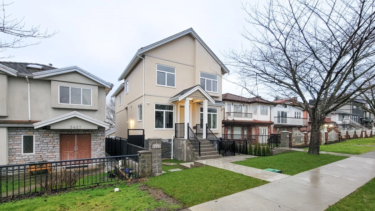 Hallway Photo of 3431 E 23rd Avenue, Vancouver, BC