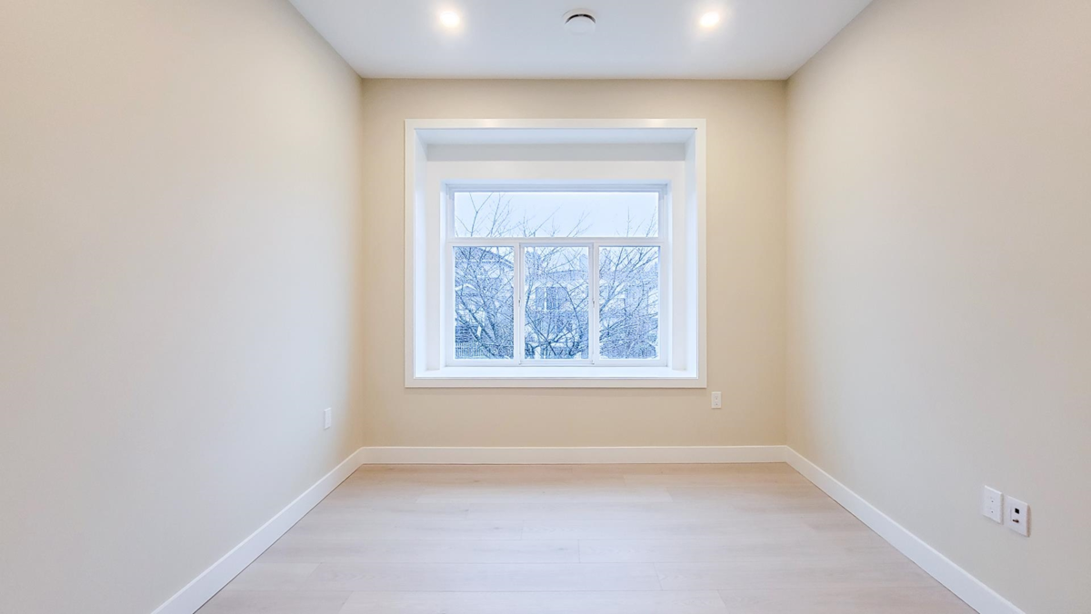 Primary Bathroom Photo of 3431 E 23rd Avenue, Vancouver, BC