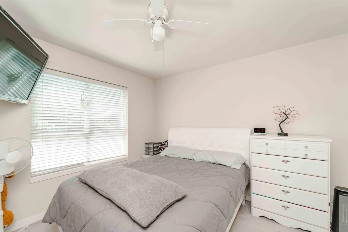 Basement Recreation Room Photo of 216 32083 Hillcrest Avenue, Abbotsford, BC