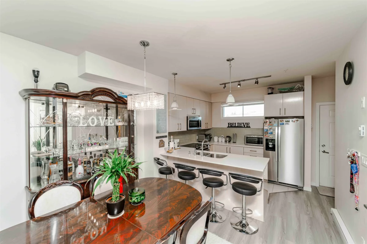 Bedroom 3 Photo of 216 32083 Hillcrest Avenue, Abbotsford, BC