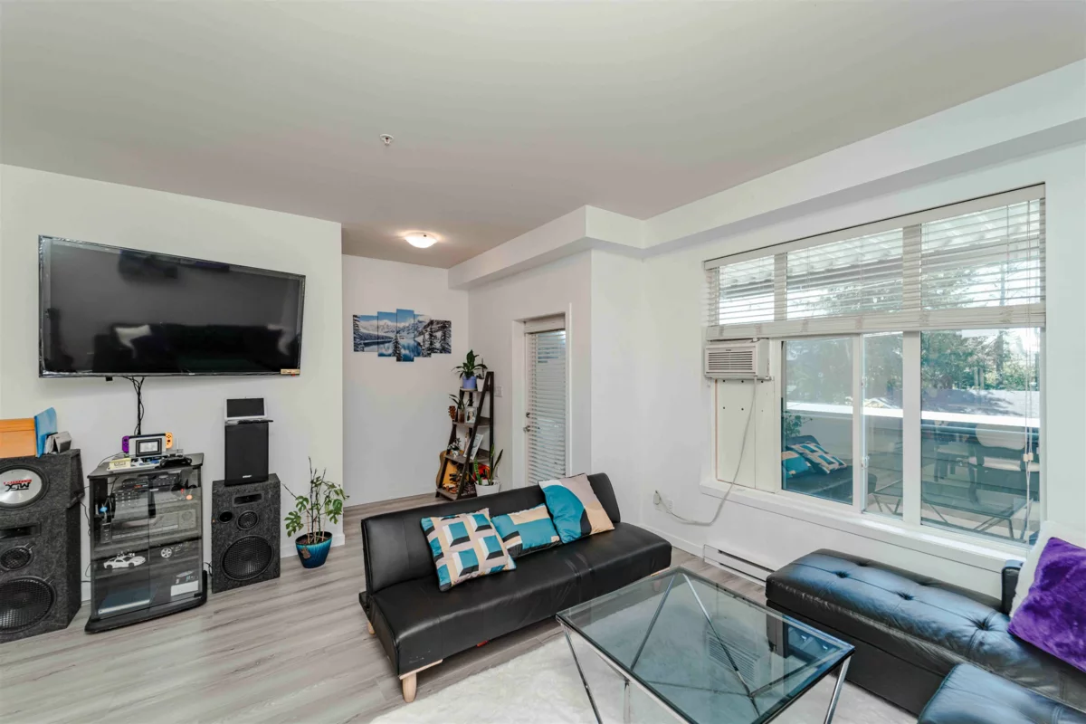 Family Room Photo of 216 32083 Hillcrest Avenue, Abbotsford, BC