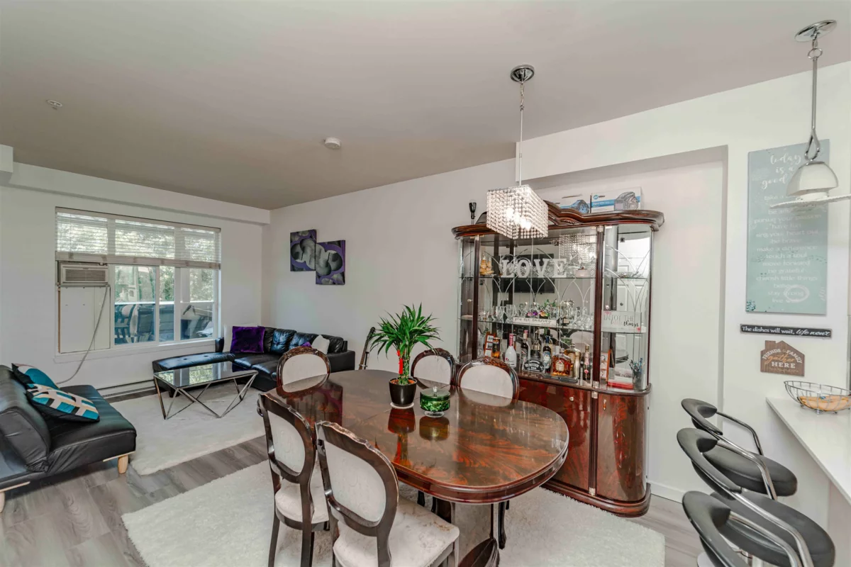 Kitchen Photo of 216 32083 Hillcrest Avenue, Abbotsford, BC