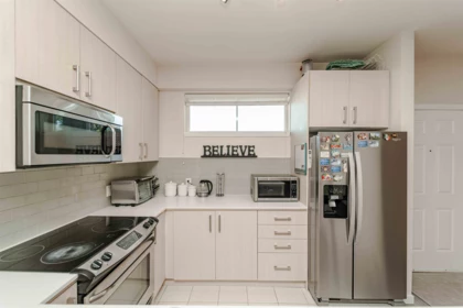 Primary Bedroom Photo of 216 32083 Hillcrest Avenue, Abbotsford, BC