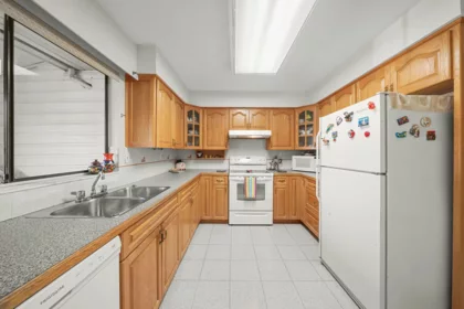 Kitchen Island Photo of 567 Clare Avenue, Burnaby, BC