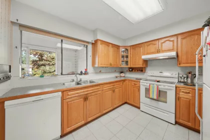 Laundry Room Photo of 567 Clare Avenue, Burnaby, BC
