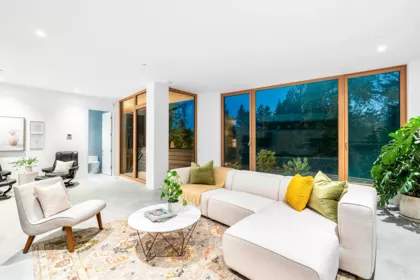 Garden / Landscaping Photo of 3823 Bayridge Avenue, West Vancouver, BC