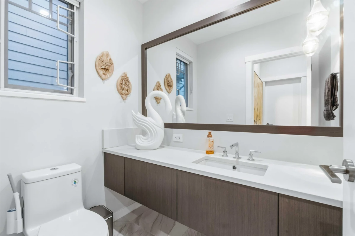 Breakfast Nook Photo of 4688 Hazelnut Way, Tsawwassen, BC