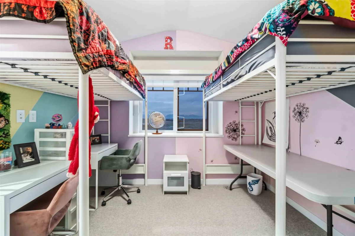 Entry Foyer Photo of 4688 Hazelnut Way, Tsawwassen, BC