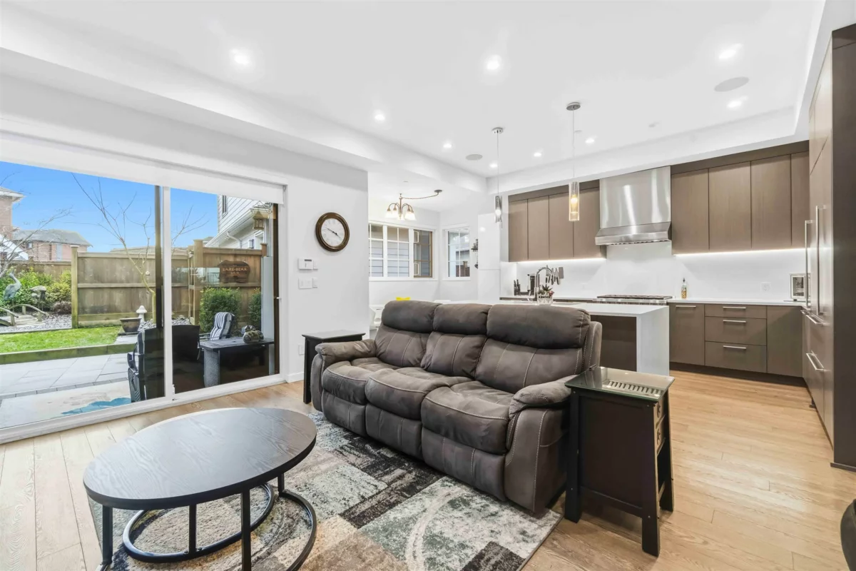 Primary Bathroom Photo of 4688 Hazelnut Way, Tsawwassen, BC