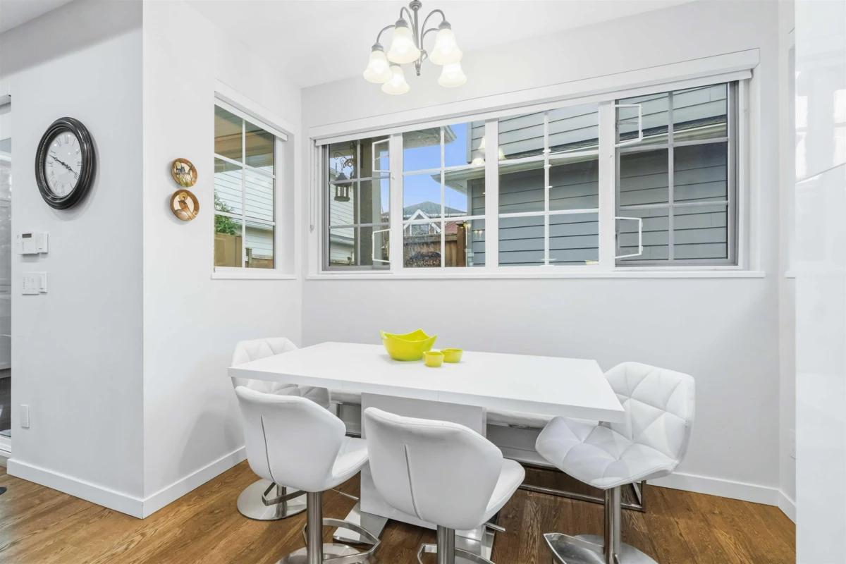 Walk-In Closet Photo of 4688 Hazelnut Way, Tsawwassen, BC