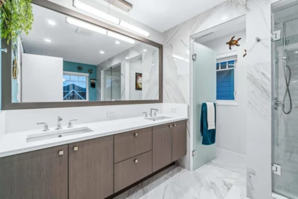 Powder Room Photo of 4688 Hazelnut Way, Tsawwassen, BC
