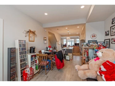 Walk-In Closet Photo of 35 8413 Midtown Way, Chilliwack, BC