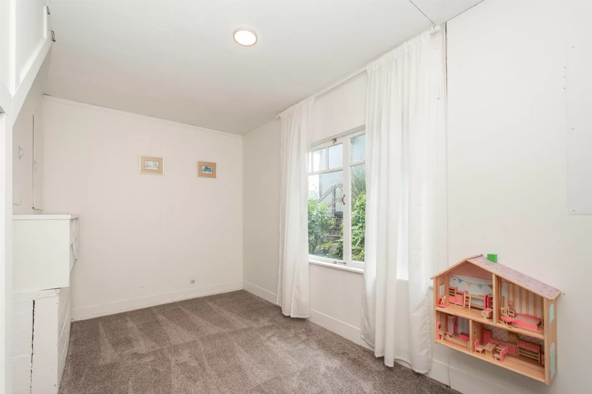 Guest Bathroom Photo of 5293 Indian River Drive, North Vancouver, BC