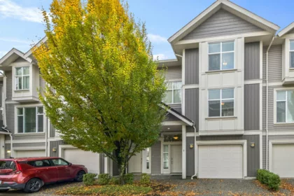 5 9270 Broadway Street, Chilliwack, BC, Chilliwack — Townhouse for sale