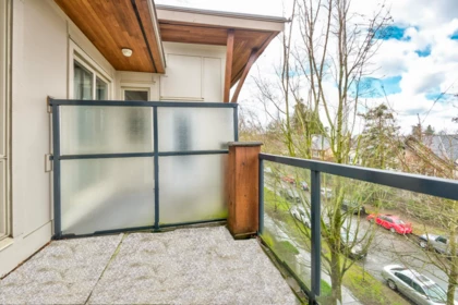 Staircase Photo of 410 15918 26 Avenue, Surrey, BC