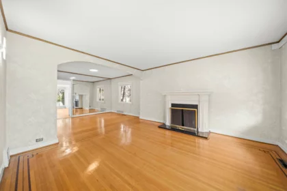 555 W 19th Avenue, Vancouver, BC, Vancouver — Single Family Residence for sale