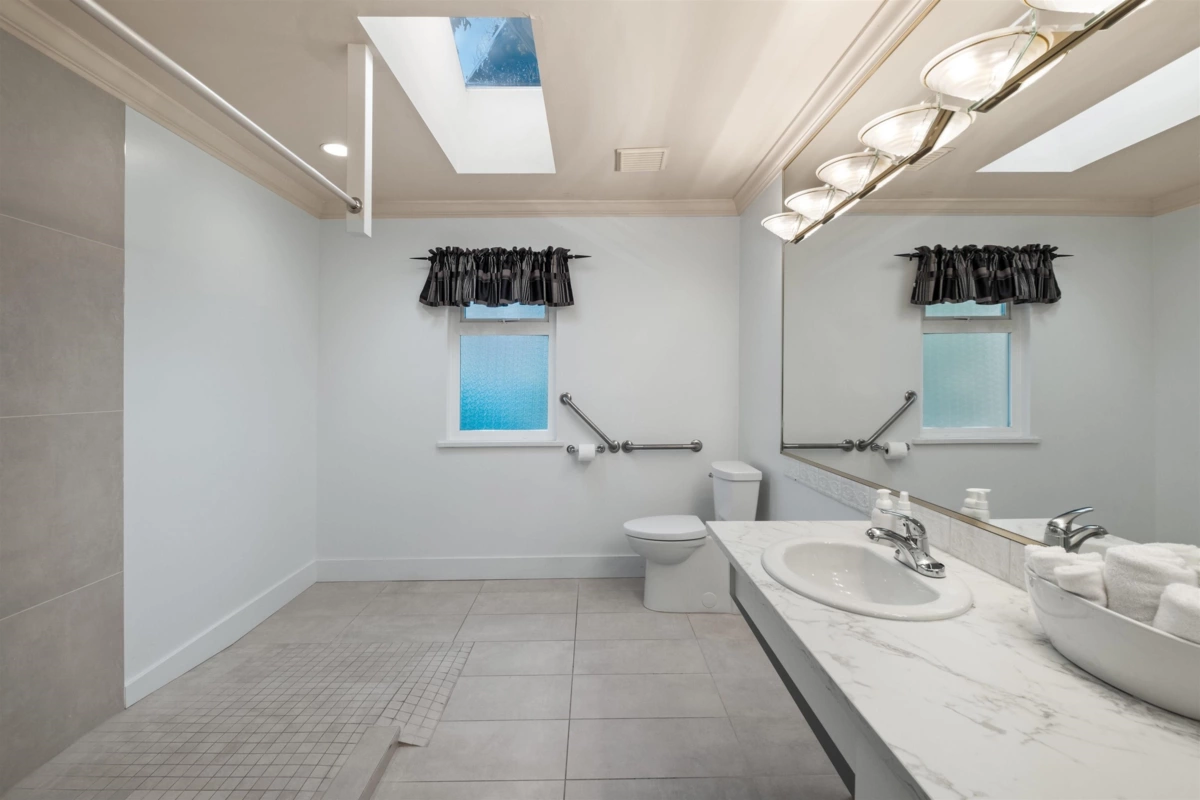 Mudroom Photo of 682 Seymour Boulevard, North Vancouver, BC