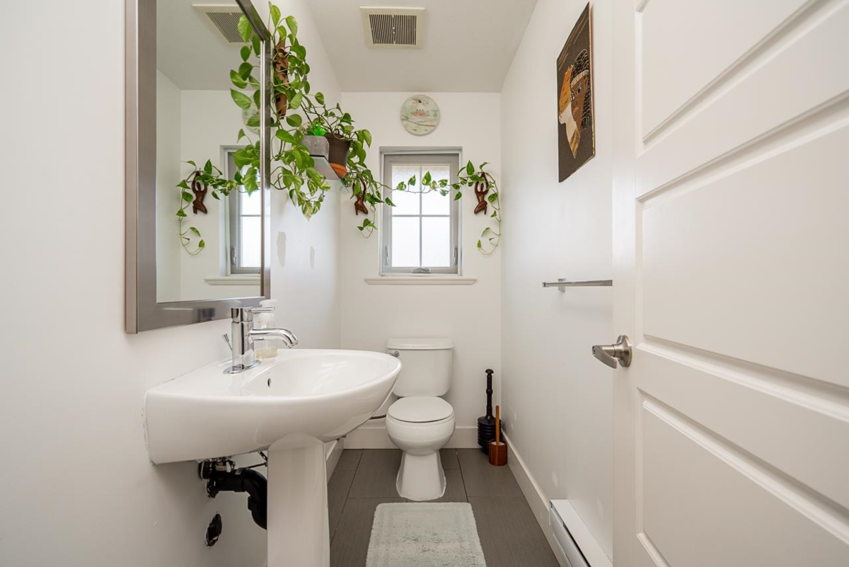 Bedroom 3 Photo of 28 7332 194a Street, Surrey, BC