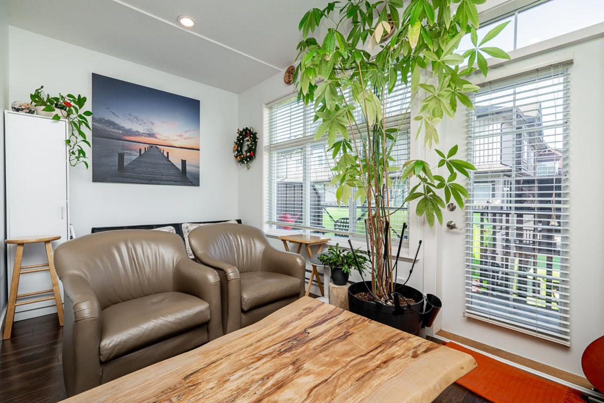 Primary Bathroom Photo of 28 7332 194a Street, Surrey, BC