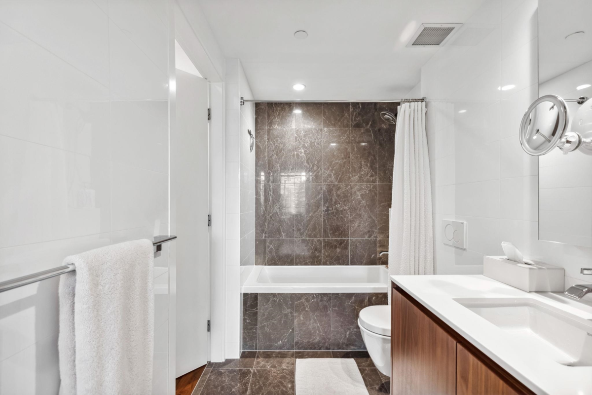 Bedroom 3 Photo of 405 389 W 59th Avenue, Vancouver, BC