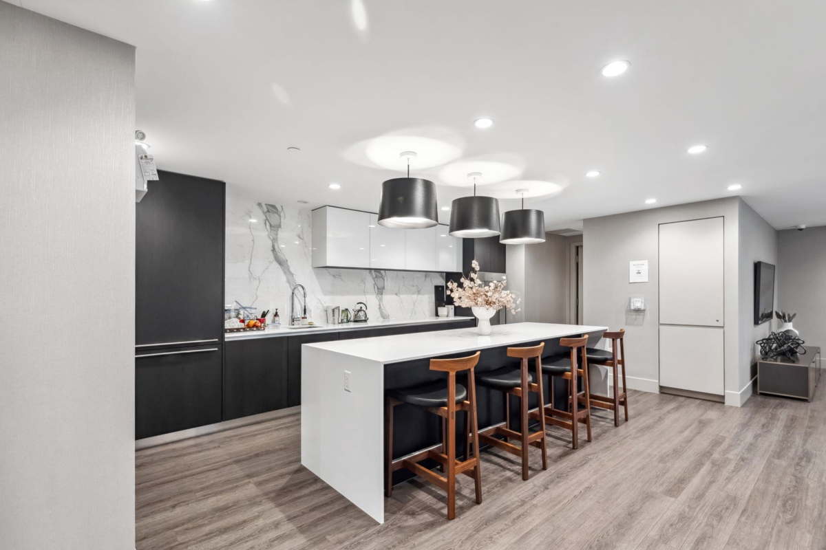 Hallway Photo of 405 389 W 59th Avenue, Vancouver, BC