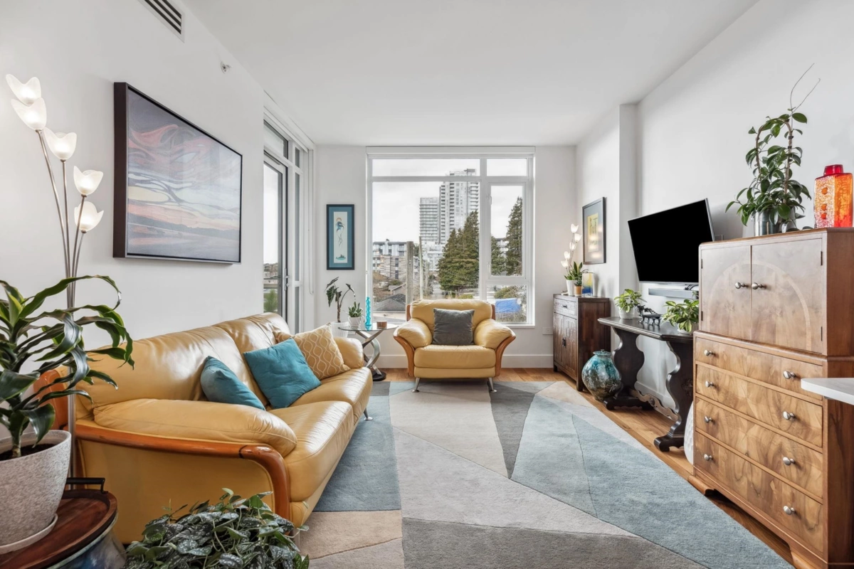 Kitchen Photo of 405 389 W 59th Avenue, Vancouver, BC