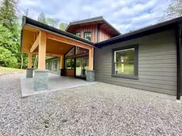 Entry Foyer Photo of 2061 Twin Creeks Road, Langdale, BC