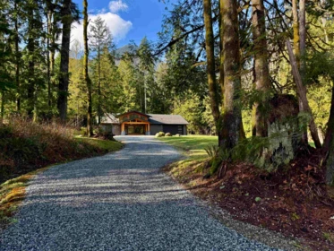 2061 Twin Creeks Road, Langdale, BC, Langdale — Single Family Residence for sale