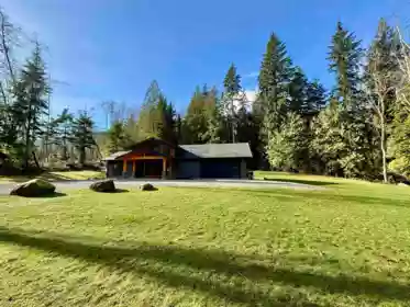Outdoor Patio Photo of 2061 Twin Creeks Road, Langdale, BC
