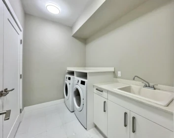 Powder Room Photo of 2061 Twin Creeks Road, Langdale, BC