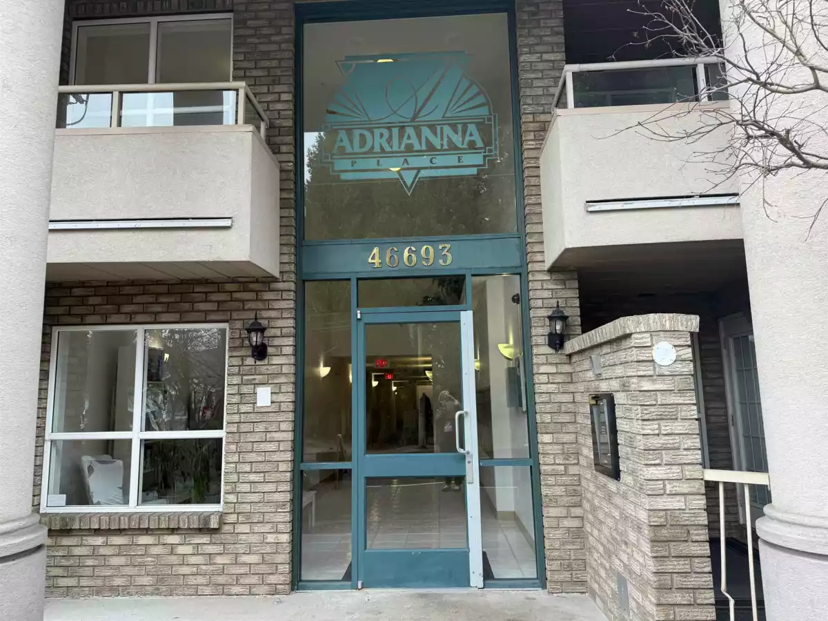 Dining Area Photo of 106 46693 Yale Road, Chilliwack, BC