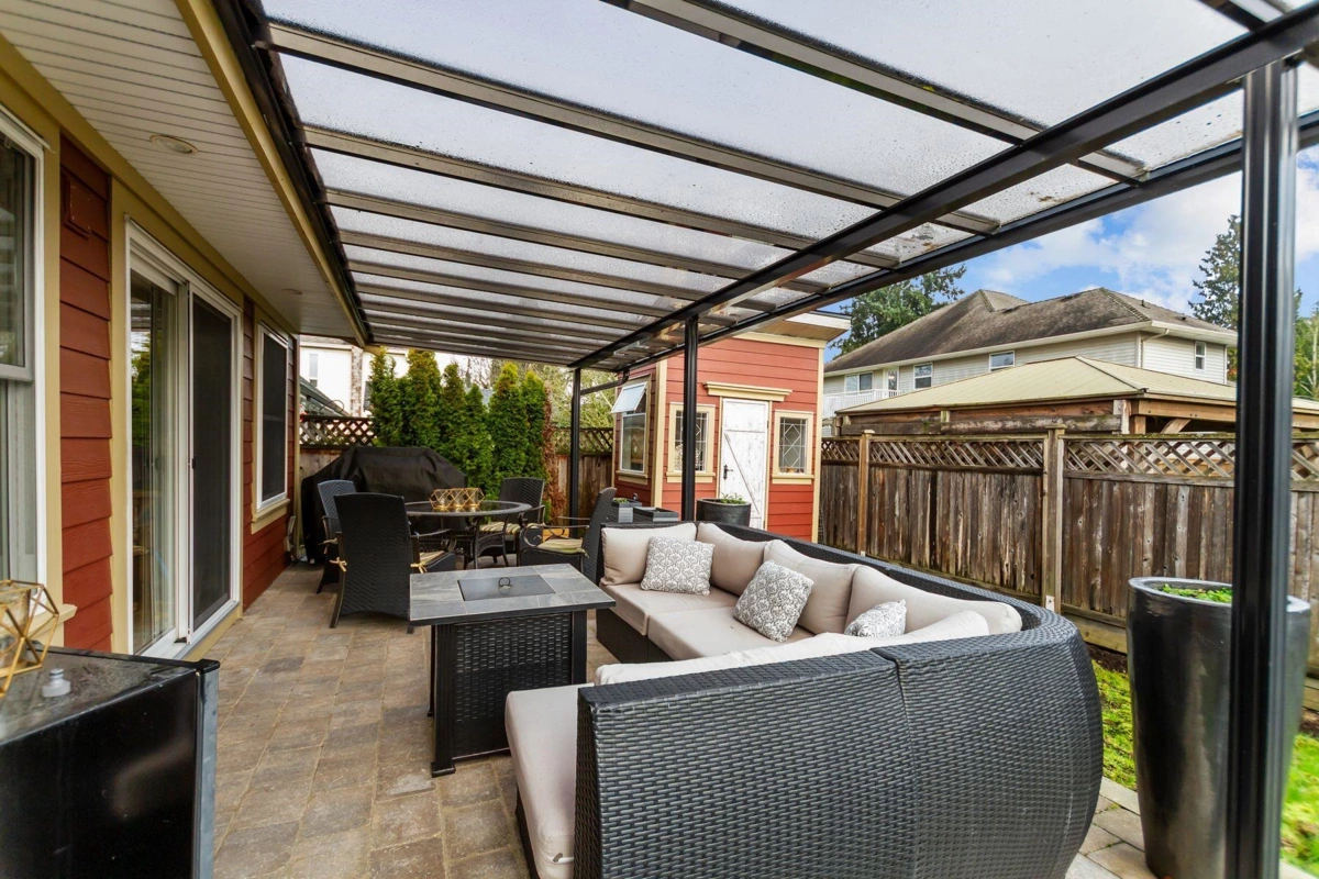 Hallway Photo of 4668 55a Street, Delta, BC