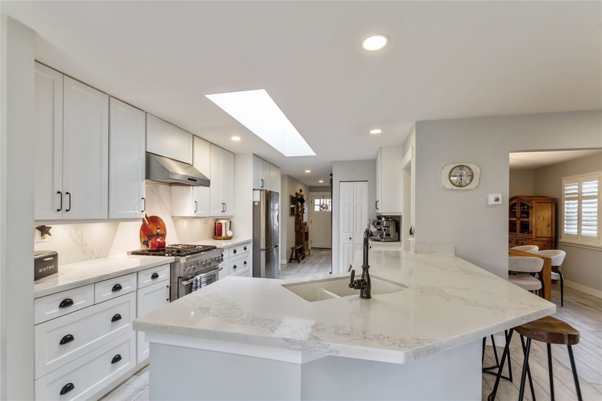 Walk-In Closet Photo of 4668 55a Street, Delta, BC