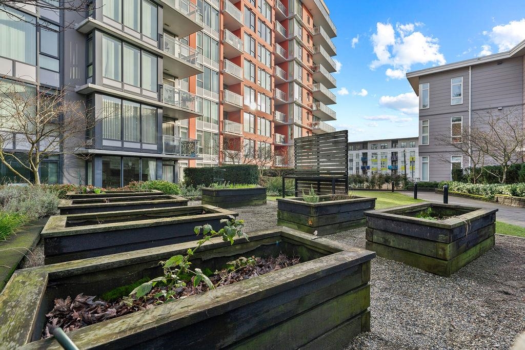 Garden / Landscaping Photo of 903 3281 E Kent Avenue North, Vancouver, BC
