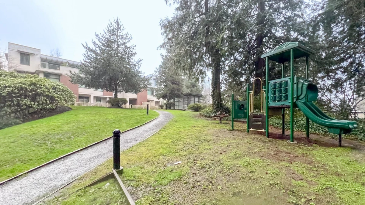 Bedroom 3 Photo of 905 7088 18th Avenue, Burnaby, BC