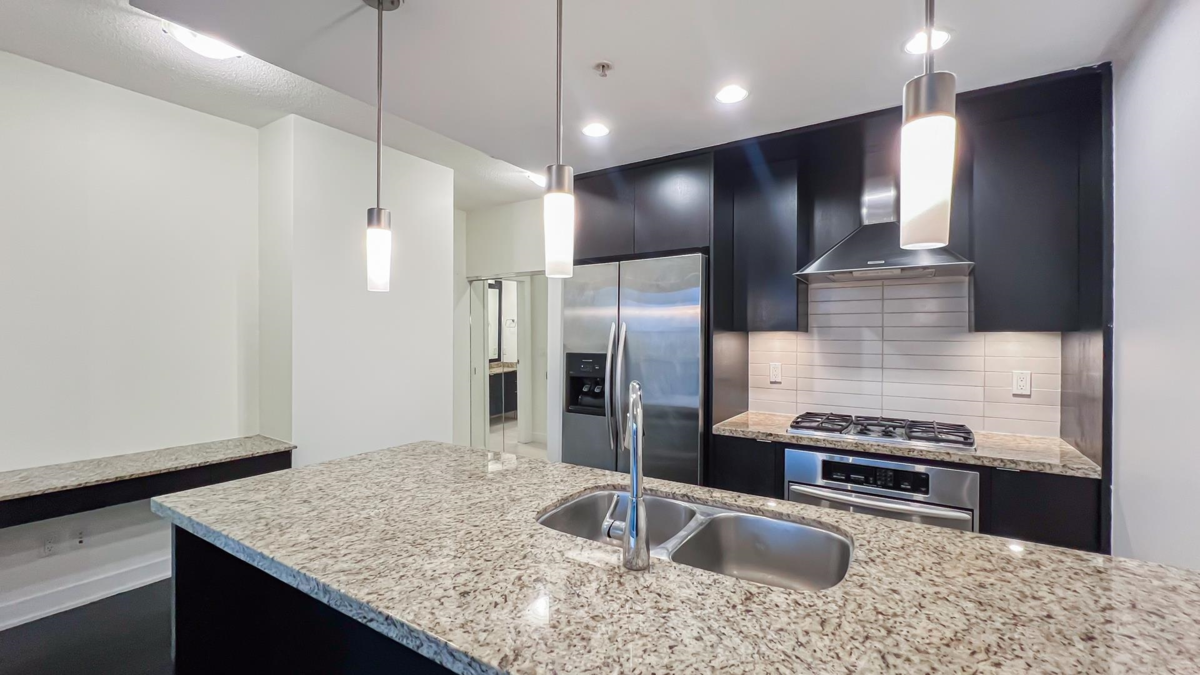 Pantry Photo of 905 7088 18th Avenue, Burnaby, BC