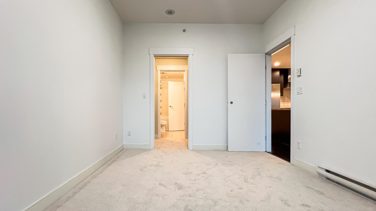 Primary Bedroom Photo of 905 7088 18th Avenue, Burnaby, BC