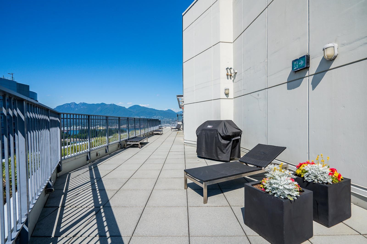 Hot Tub / Spa Photo of 1904 1205 W Hastings Street, Vancouver, BC